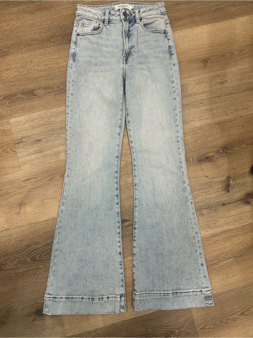 High-Rise Light Wash Flare Jeans - Light Blue
